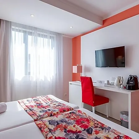 Hotel The Masa Almirante Stylish 3*